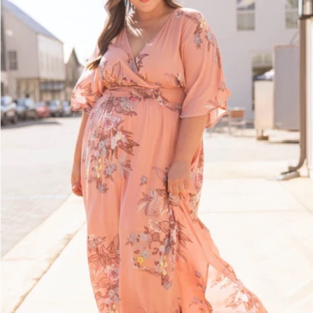 New Plus Size Maxi Dress Floral, Rose Tan